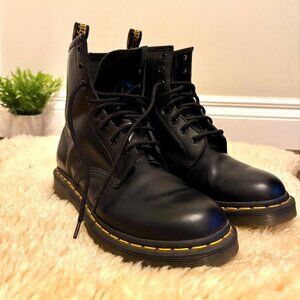 Doc Martens 1460 Smooth Leather Boots